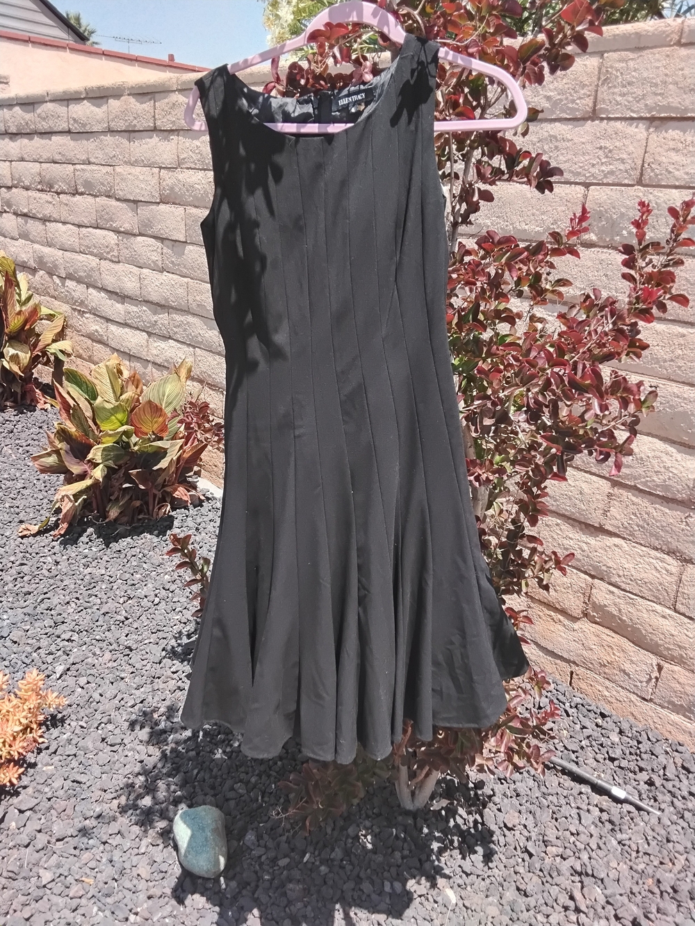 Ellen Tracy Black Sleeveless Midi Dress